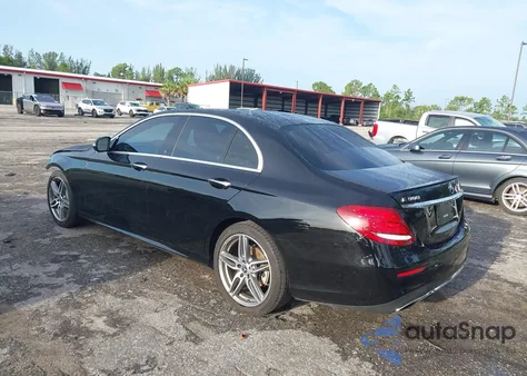 2019 Mercedes-Benz E 300 z USA, uszkodzony, nr VIN WDDZF4JB1KA666963